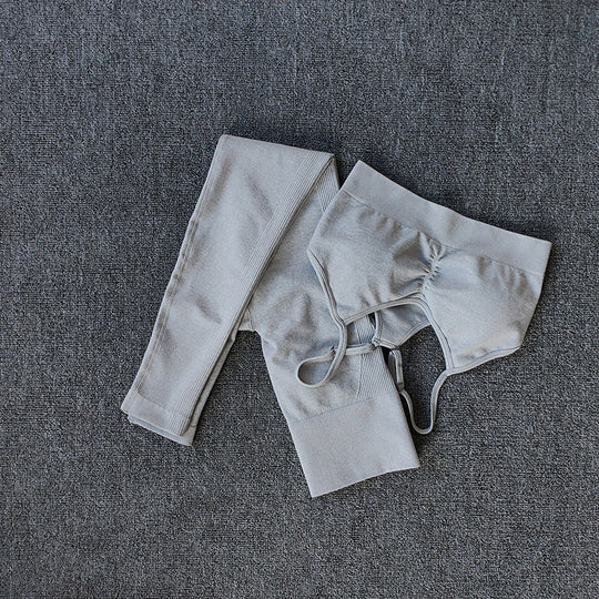 Damen Sportliches Crop Top- und Leggings-Set mit atmungsaktivem Material EB