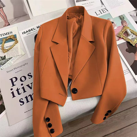 Damen nan kurzer taillierter Blazer mit markantem Revers und Ein-Knopf-Verschluss EB