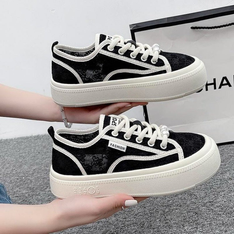 Damen Sportliche Sneakers mit modischem Design und stylischen Akzenten EB