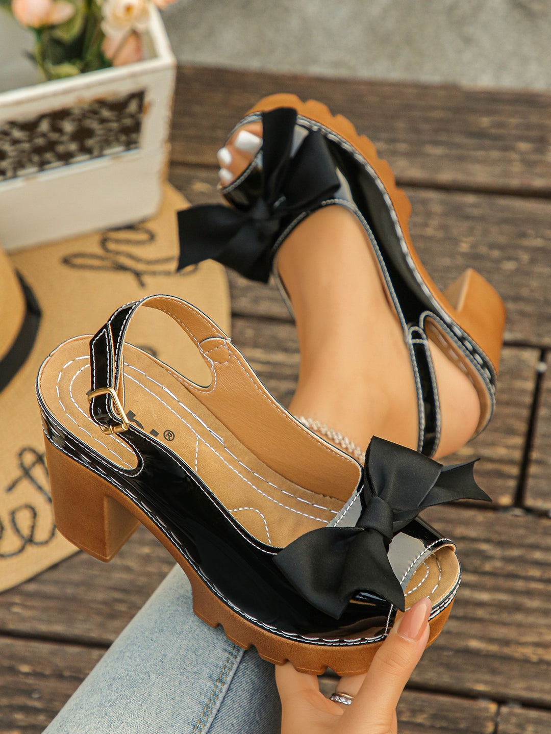 Damen Komfortable Plateau-Absatzsandalen mit Schleifen-Detail EB
