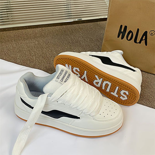 Damen Sportliche Sneakers in modischem Retro-Look mit speziellen Akzenten EB
