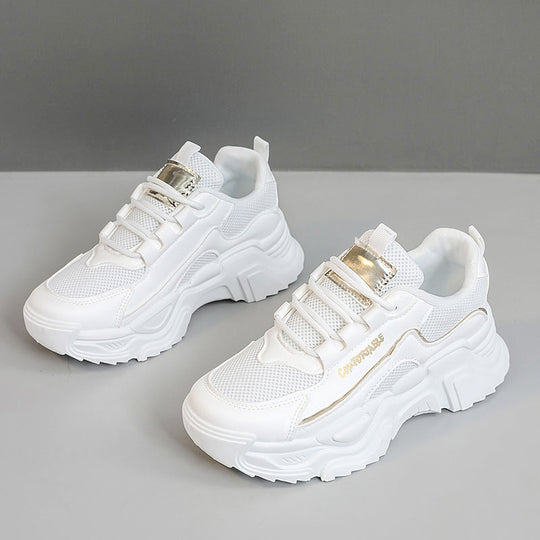 Damen Sportliche Sneakers mit modischer Metallic-Applikation und strukturierter Oberfläche EB