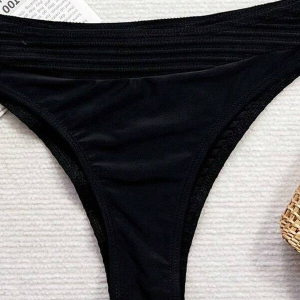 Damen Bikini-Set mit raffiniertem Wickeloberteil und hoch taillierten Höschen EB