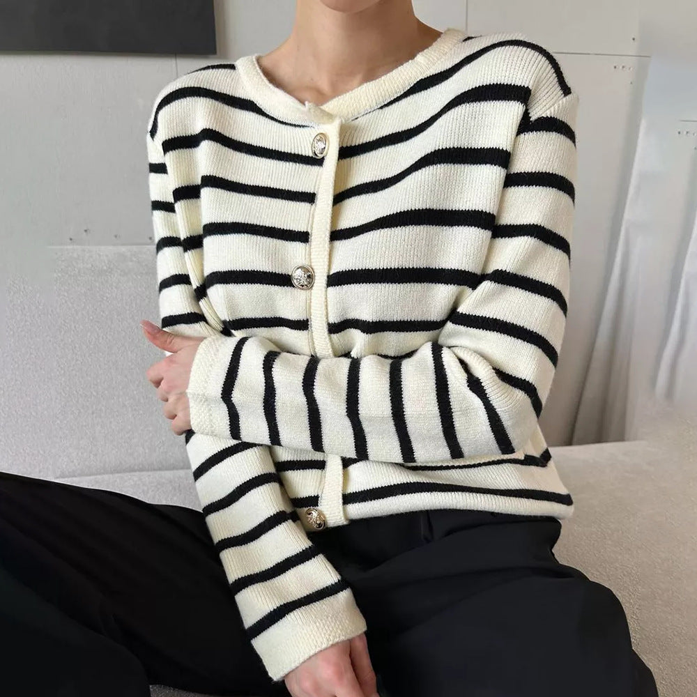 Damen gestreifter Cardigan mit Knopfdetails und vielseitiger Passform EB