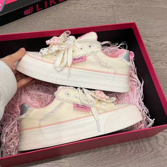 Damen Sneaker mit verspielten Schleifen-Details und rutschfester Sohle EB