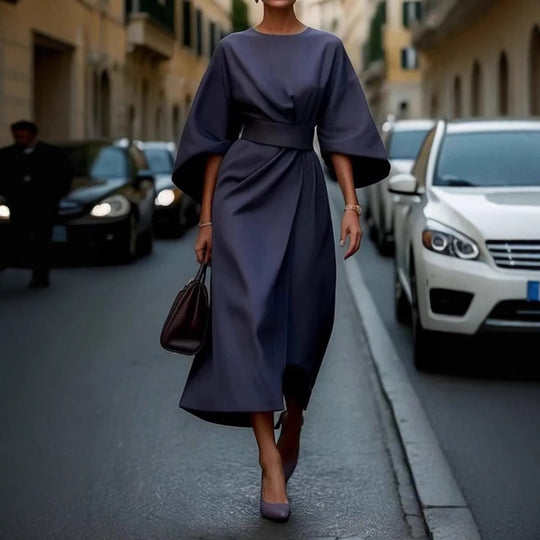 Damen Elegantes Maxikleid mit innovativem Schnitt und voluminösen Ärmeln EB