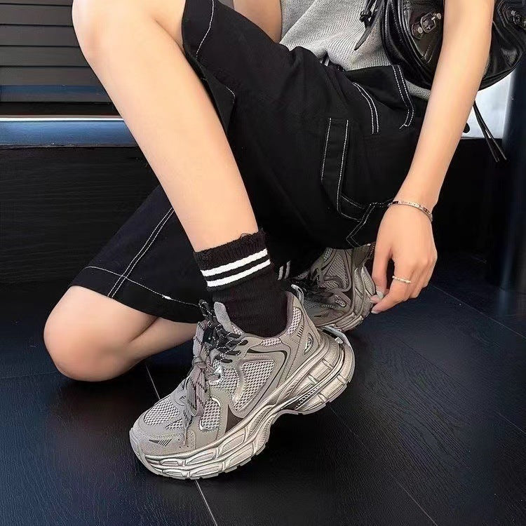 Damen Sportliche Sneakers mit dämpfendem Sohlenprofil und atmungsaktiver Mesh-Oberfläche EB