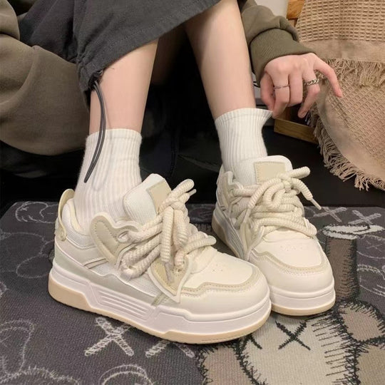 Damen Sneaker mit stylischem Design und komfortabler Passform EB