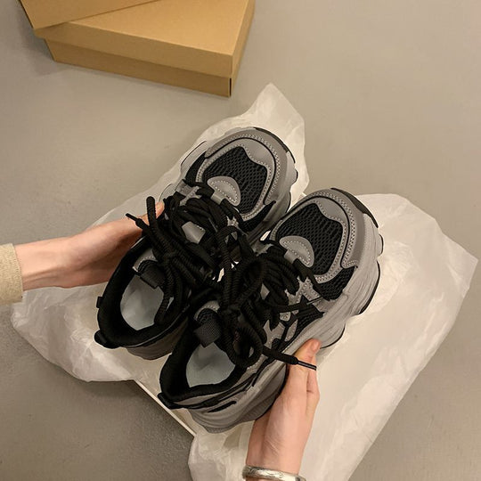 Damen sportliche Sneakers im innovativen Chunky-Design mit atmungsaktiven Einsätzen EB