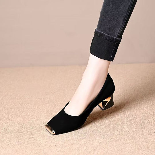 Damen elegante Pumps mit modischem Metall-Highlight und komfortablem Absatz EB