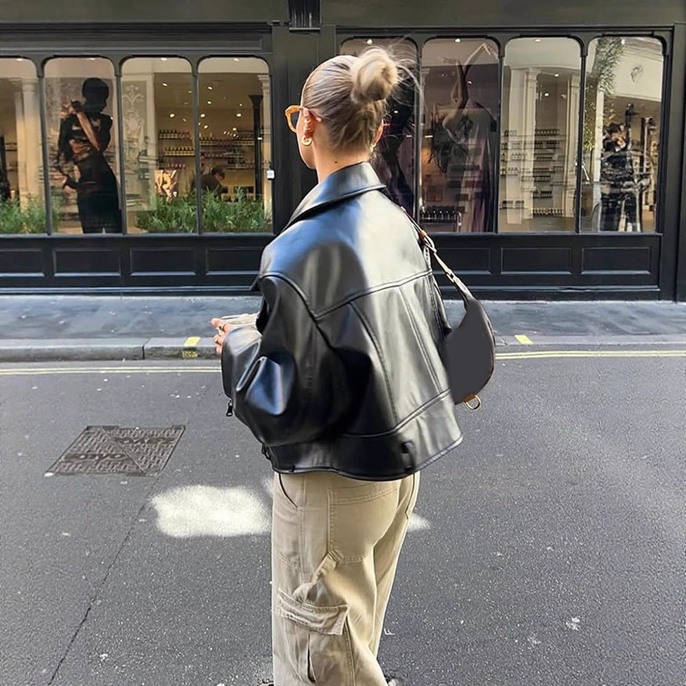 Damen modische Kunstlederjacke mit oversized Schnitt EB