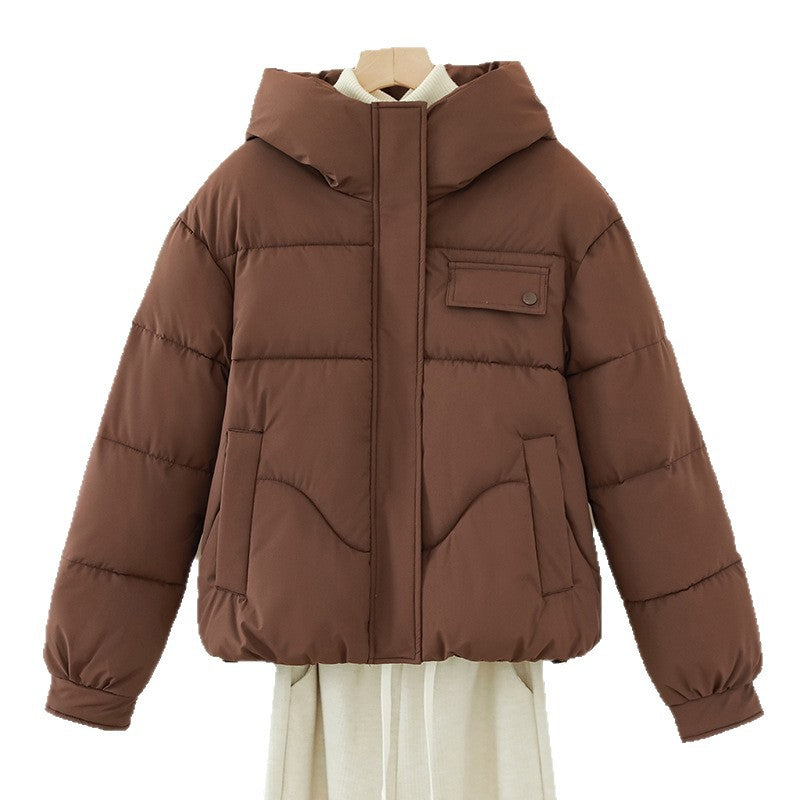 Damen nan kurzes wattiertes Kapuzenblouson mit verdeckter Frontblende, Brustpattentasche und verstellbarem Kordelsaum EB