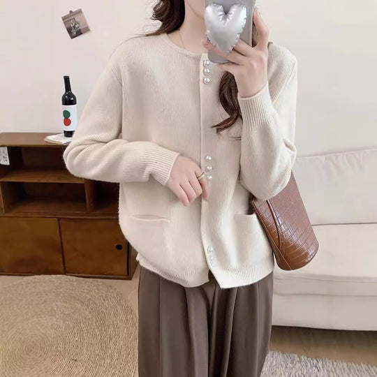 Damen Strickjacke mit eleganten Perlenknöpfen EB