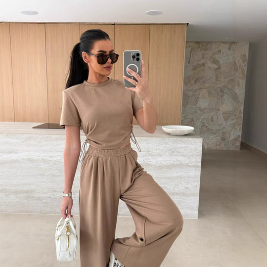 Damen lässiges Set aus Crop-Top und Jogginghose EB