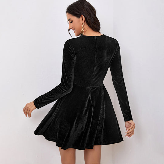 Damen Samtkleid mit taillengürtel, ausgestelltem Rock und figurformender Oberteil Eichborn Berlin