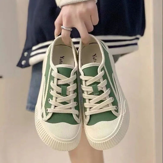 Damen Sneaker mit edlem Wildleder und modischer Sohle EB