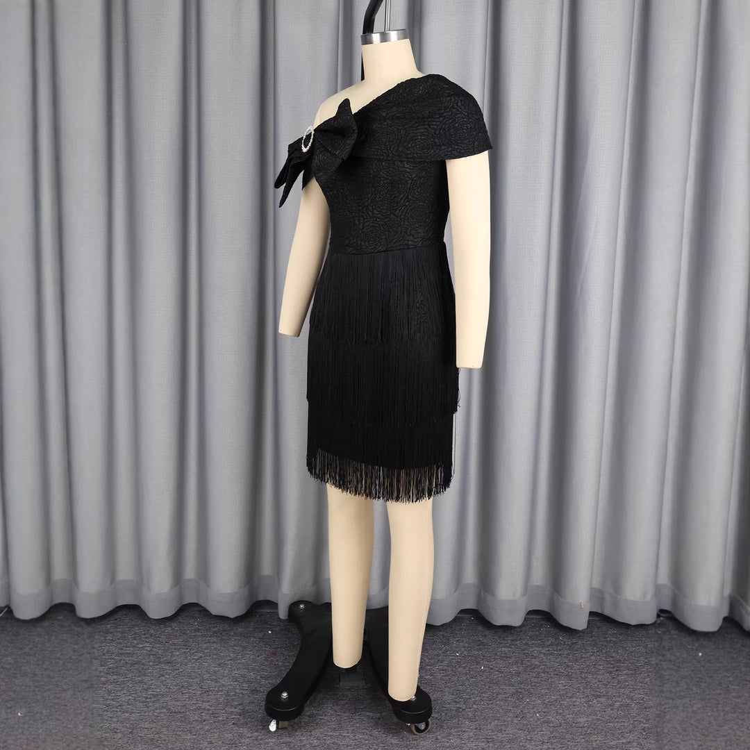 Damen glamouröses Abendkleid mit Rüschen und Fransen EB