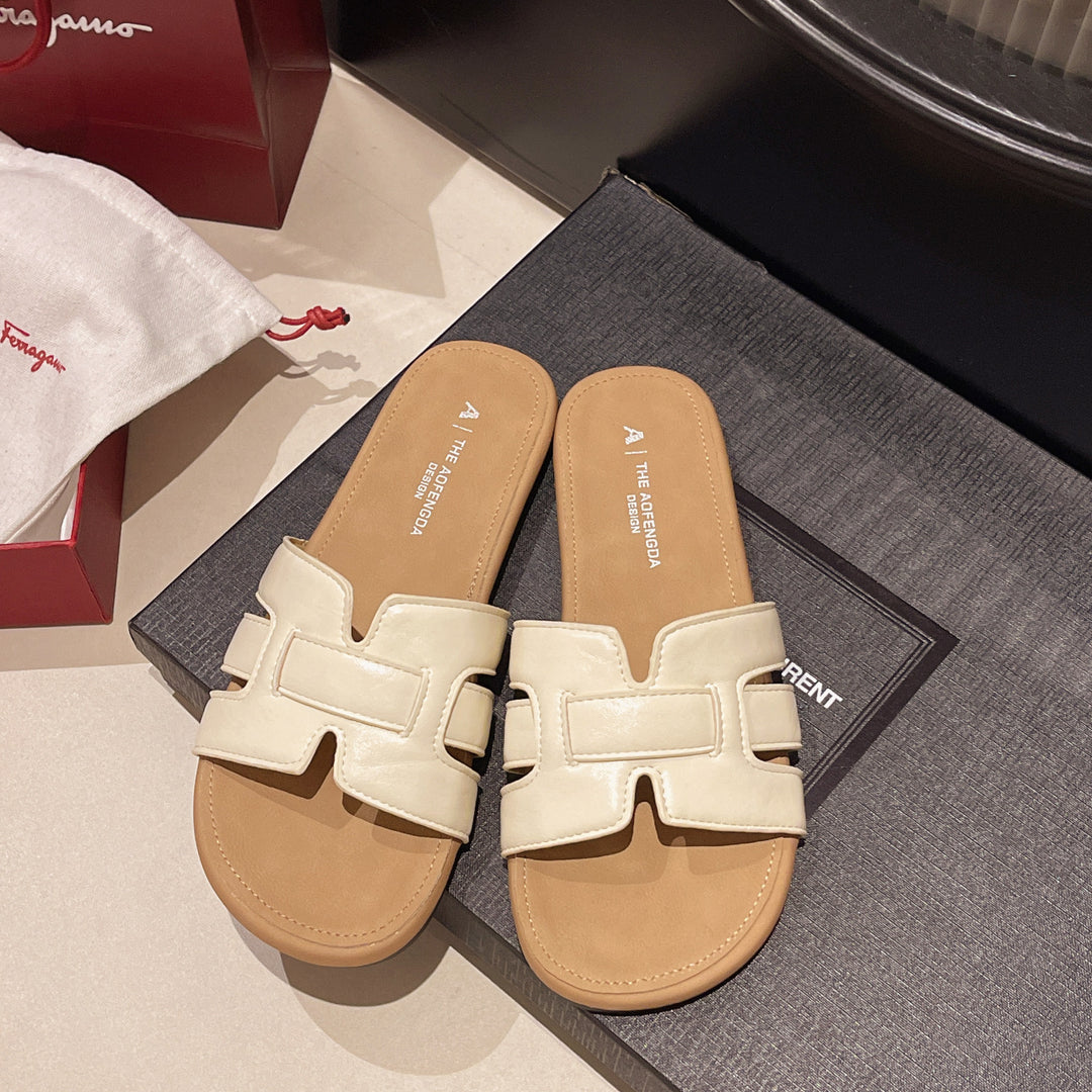 Damen Elegante Slide-Sandalen mit funkelndem Metallverschluss EB