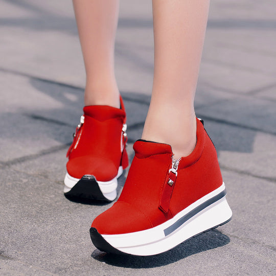 Damen Slip-On Sneakers mit elastischem Einstieg und trendiger Plateausohle EB