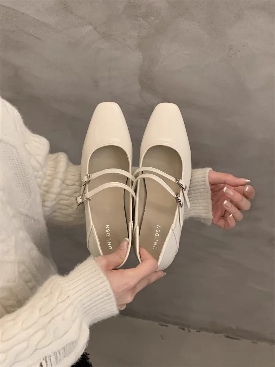 Damen stilvolle Pumps mit verstellbaren Riemen EB
