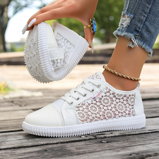 Damen Sneakers mit floraler Spitze und leichter Sohle EB