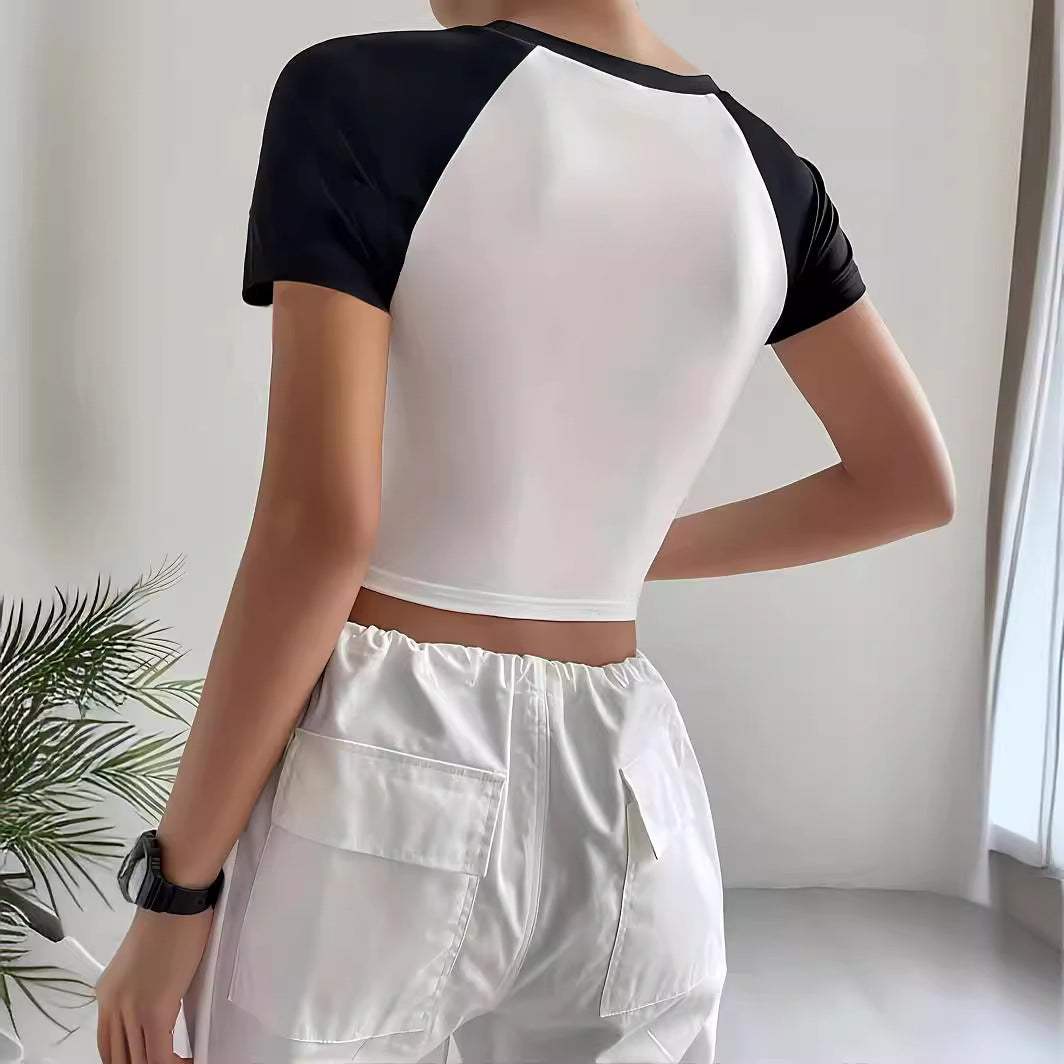Damen Cropped T-Shirt mit auffälligem Druckdesign EB