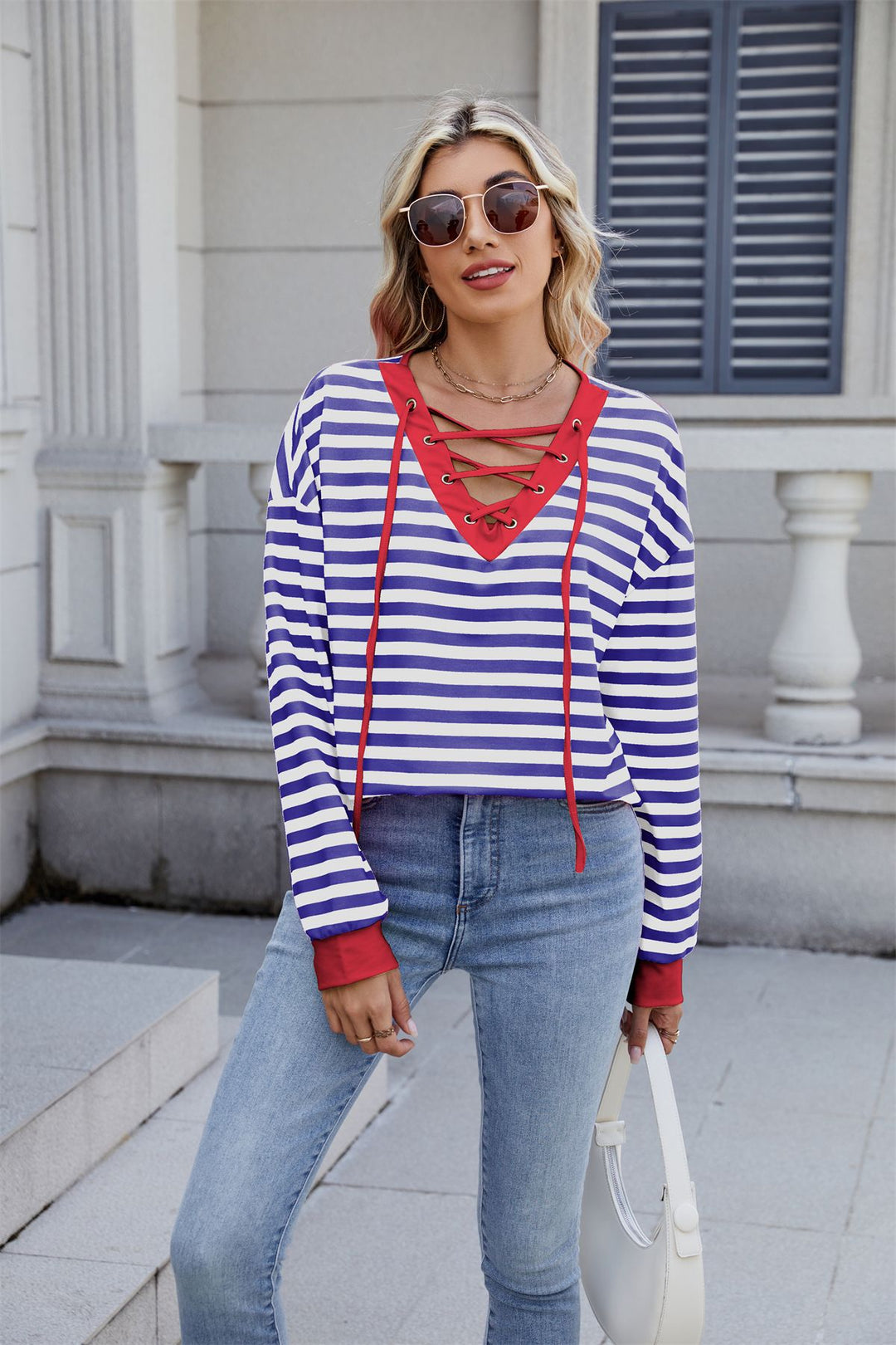 Damen modischer Cropped Pullover mit auffälligem Schnürdetail EB