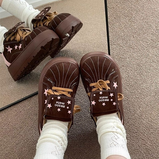 Damen Plateau-Sneaker mit verspielten Sternen- und Schleifendetails EB