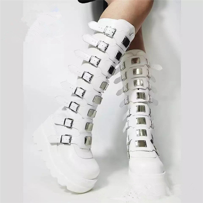 Damen Plattform Stiefel mit modischem Schnallen-Design und stabiler Sohle EB