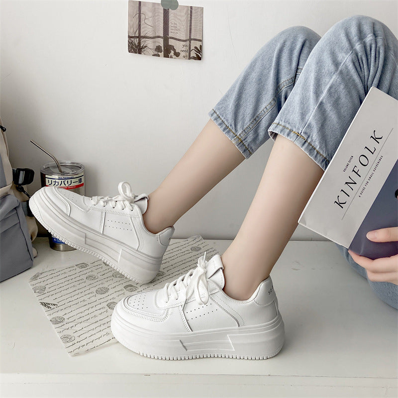 Damen Chunky Plateausneaker mit komfortabler Dämpfung EB