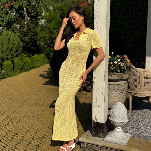 Damen Strickkleid mit raffiniertem Lochmuster und Polo-Kragen EB