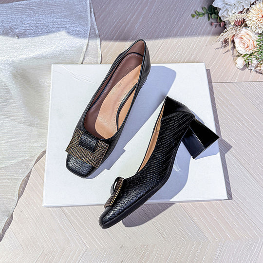 Damen elegante Ballerinas mit einzigartigem Dekor EB