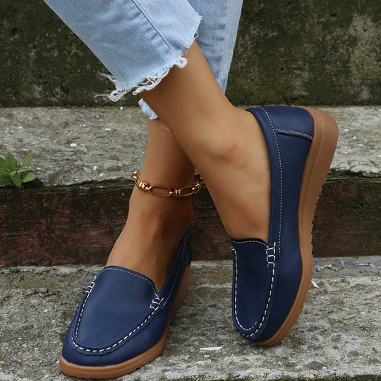 Damen lässige Slip-On Loafer mit ergonomischer Keilsohle, gepolstertem Komfortfußbett und dekorativer Kontrastnaht EB
