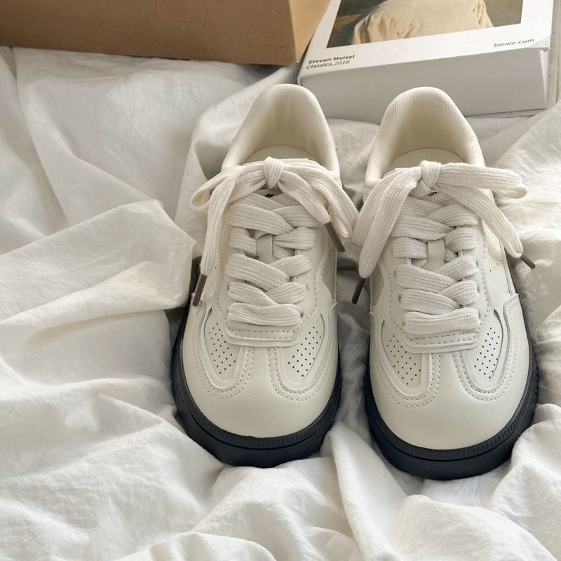 Damen Sportliche Sneakers mit atmungsaktiven Mesh-Einsätzen und dämpfender Sohle EB