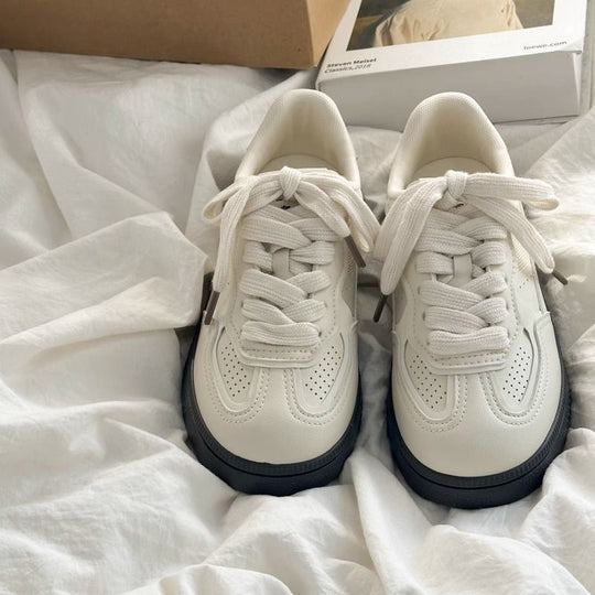 Damen Sportliche Sneakers mit atmungsaktiven Mesh-Einsätzen und dämpfender Sohle EB
