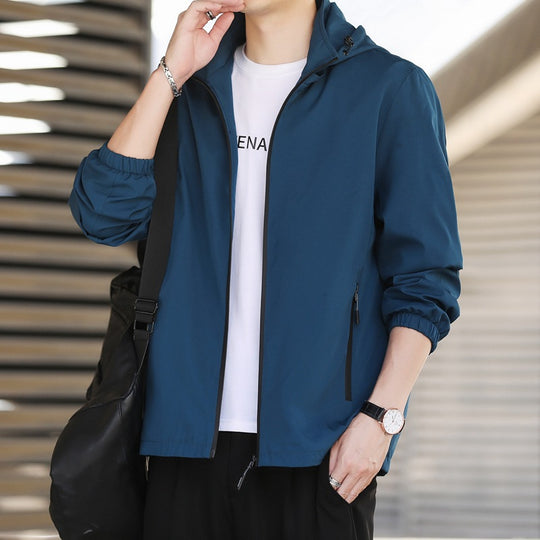 Herren leichte Windjacke mit atmungsaktiver Membran und praktischem Kapuzensystem EB