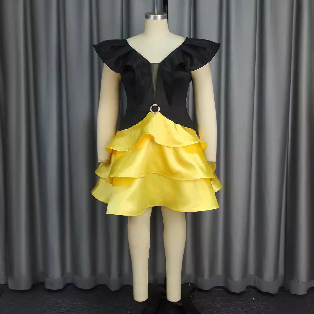 Damen Cocktailkleid mit voluminösem Rüschensaum und elegantem V-Ausschnitt EB
