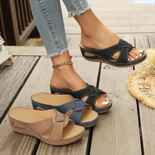Damen Komfortable und stilvolle Riemensandalen mit geflochtenem Design EB