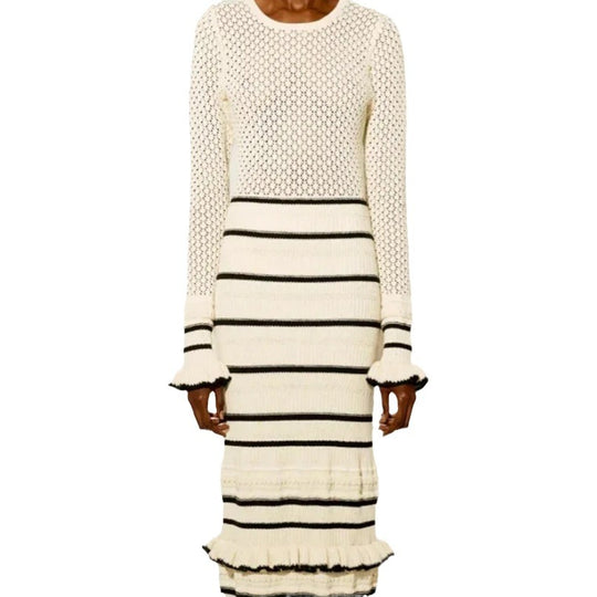 Damen Strickmaxikleid mit raffiniertem Lochmuster und kontrastierendem Streifen EB