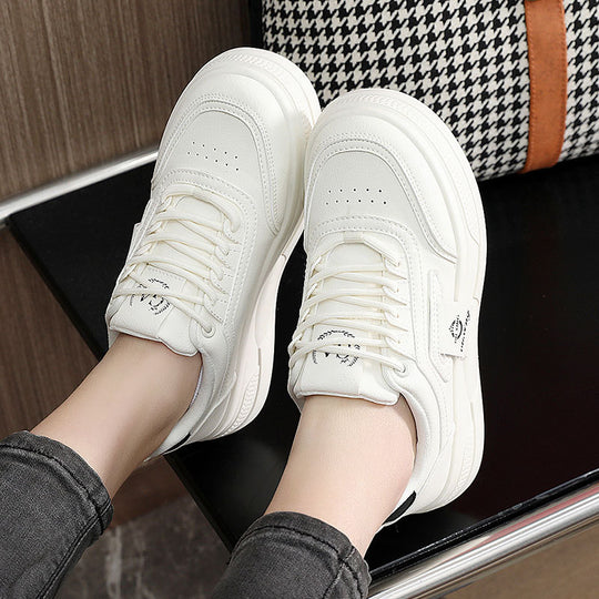 Damen modische Sneakers mit verstärktem Sohlenprofil und atmungsaktiver Obermaterialstruktur EB