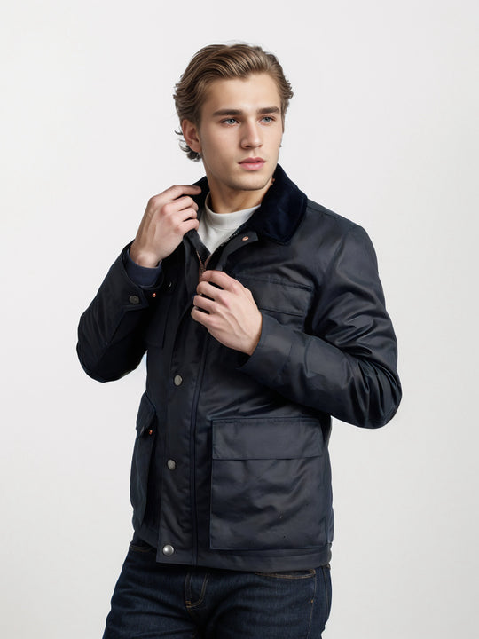 Herren modische und funktionale Übergangsjacke mit hochschließendem Kragen EB