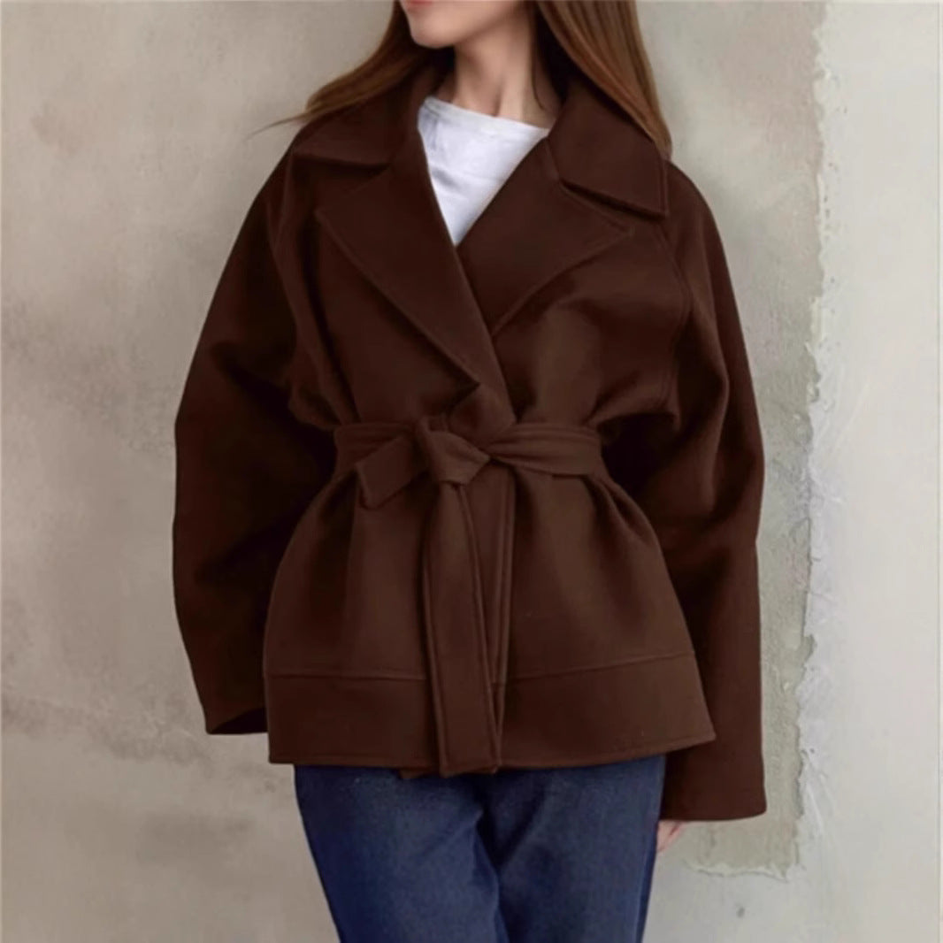 Damen Modische Wickeljacke aus hochwertigem Material mit taillierbarem Gürtel EB
