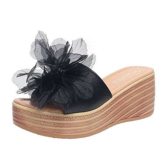Damen elegante Wedge-Pantoletten mit floralen Akzenten EB