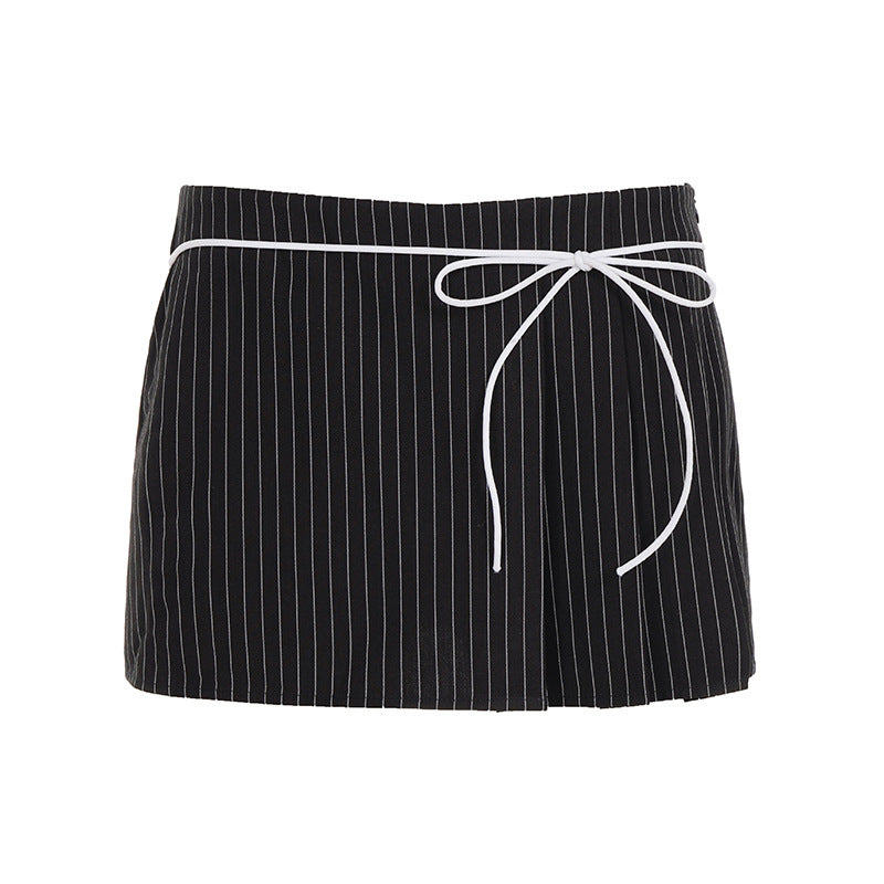 Damen Shorts mit schickem Streifenmuster und elastischem Bund EB