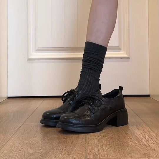 Damen Elegante Schnürschuhe mit modernem Blockabsatz und glänzender Oberfläche EB