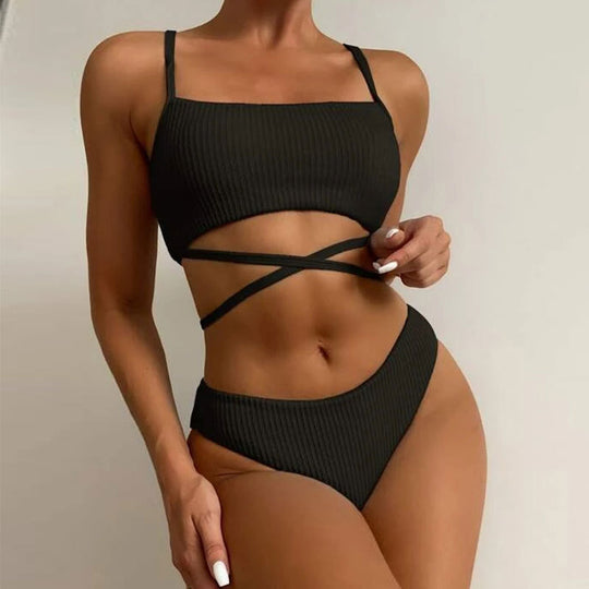 Damen Hochgeschnittener Ripp-Bikini mit Kreuzdetails EB
