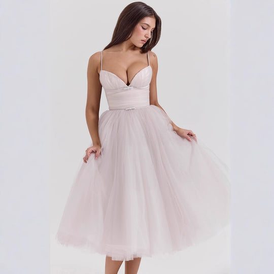 Damen Tüllkleid mit elegantem Oberteil und schwingendem Rock EB