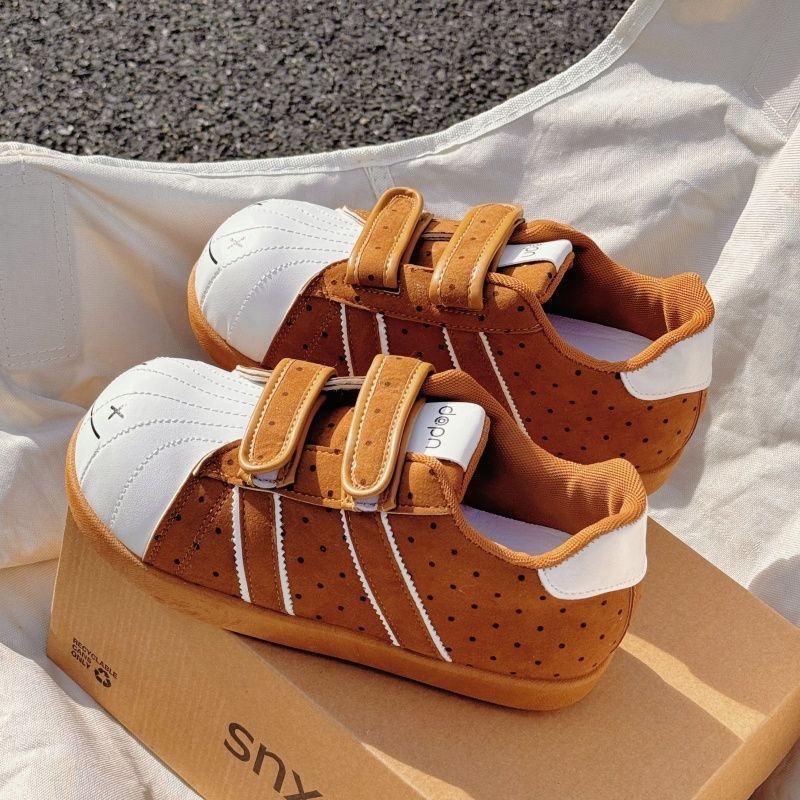 Damen Sneaker mit doppelt verstellbarem Klettverschluss und weichem Innenfutter EB