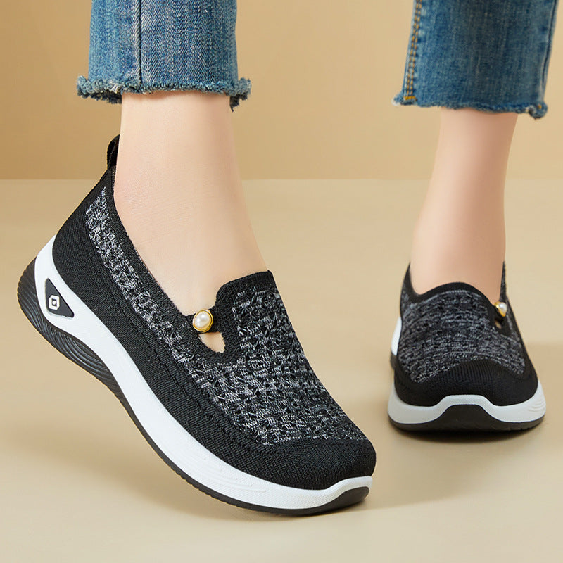 Damen Bequeme und atmungsaktive Slip-On Sneakers mit modischer Lochstrick-Optik EB