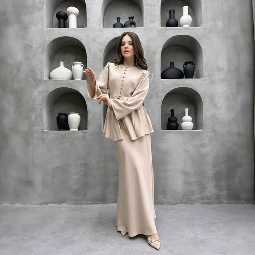 Damen Elegantes Kleid mit Rüschendetails und Knopfleiste EB